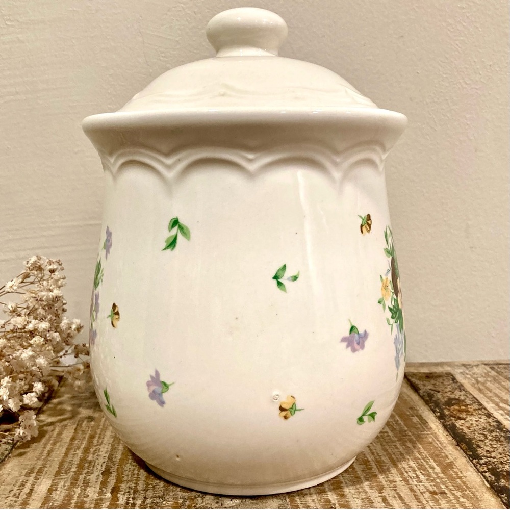 8” Tall Vintage Ceramic Canister Floral Kitchen Storage Cottagecore Flowers - Picture 12 of 12